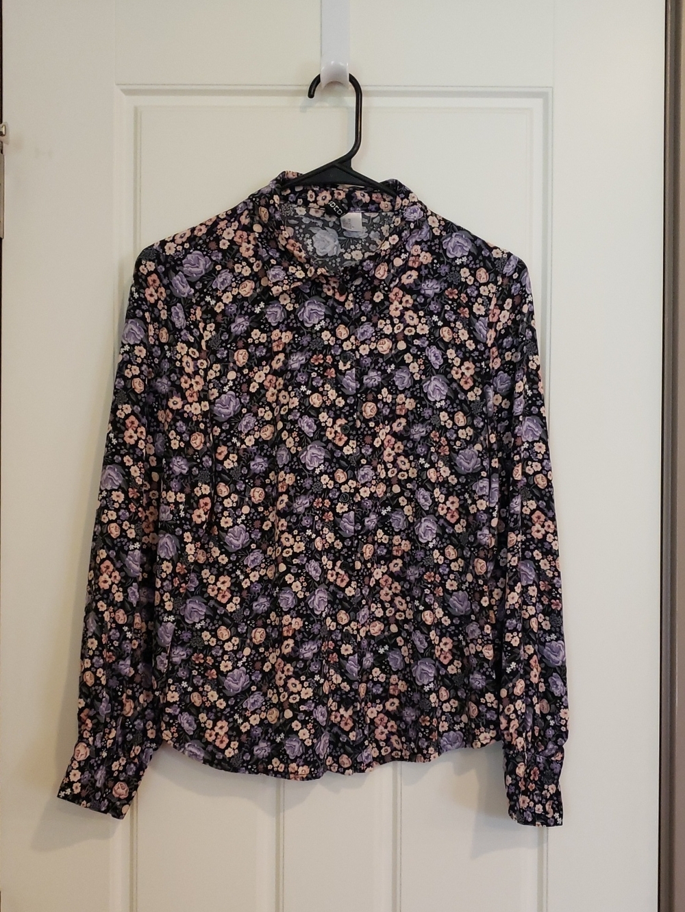 Divided Women's XS Floral Button Down Shirt